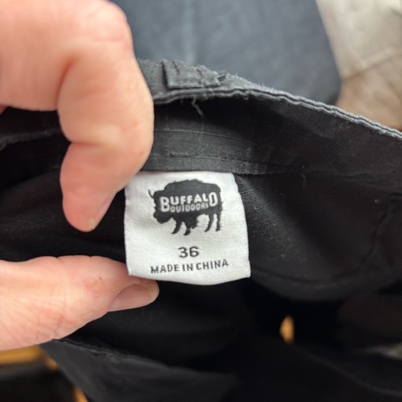 Buffalo David Bitton Black Cargo Shorts Relaxed Fit - Picture 8 of 10